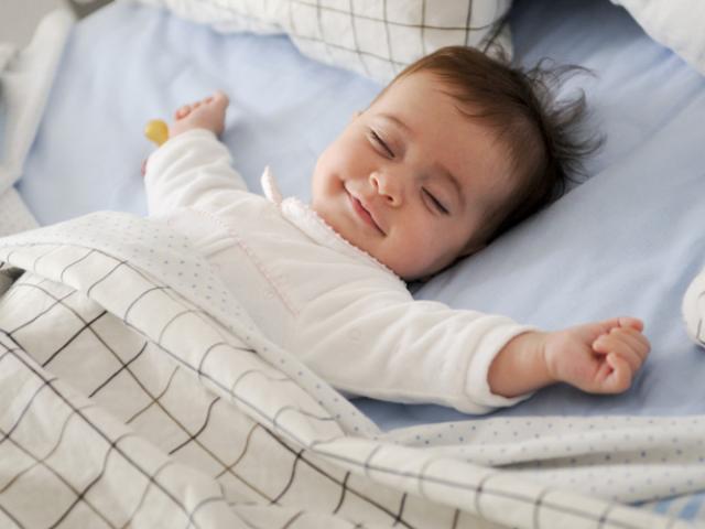 Bebé durmiendo después de ventana de sueño